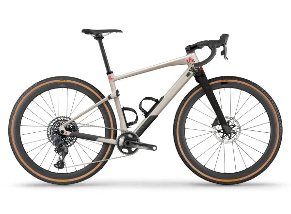 BMC - URS 01 LT ONE Metallic White / Black