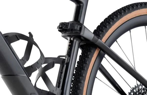 BMC - URS 01 ONE Carbon Black / Marrone