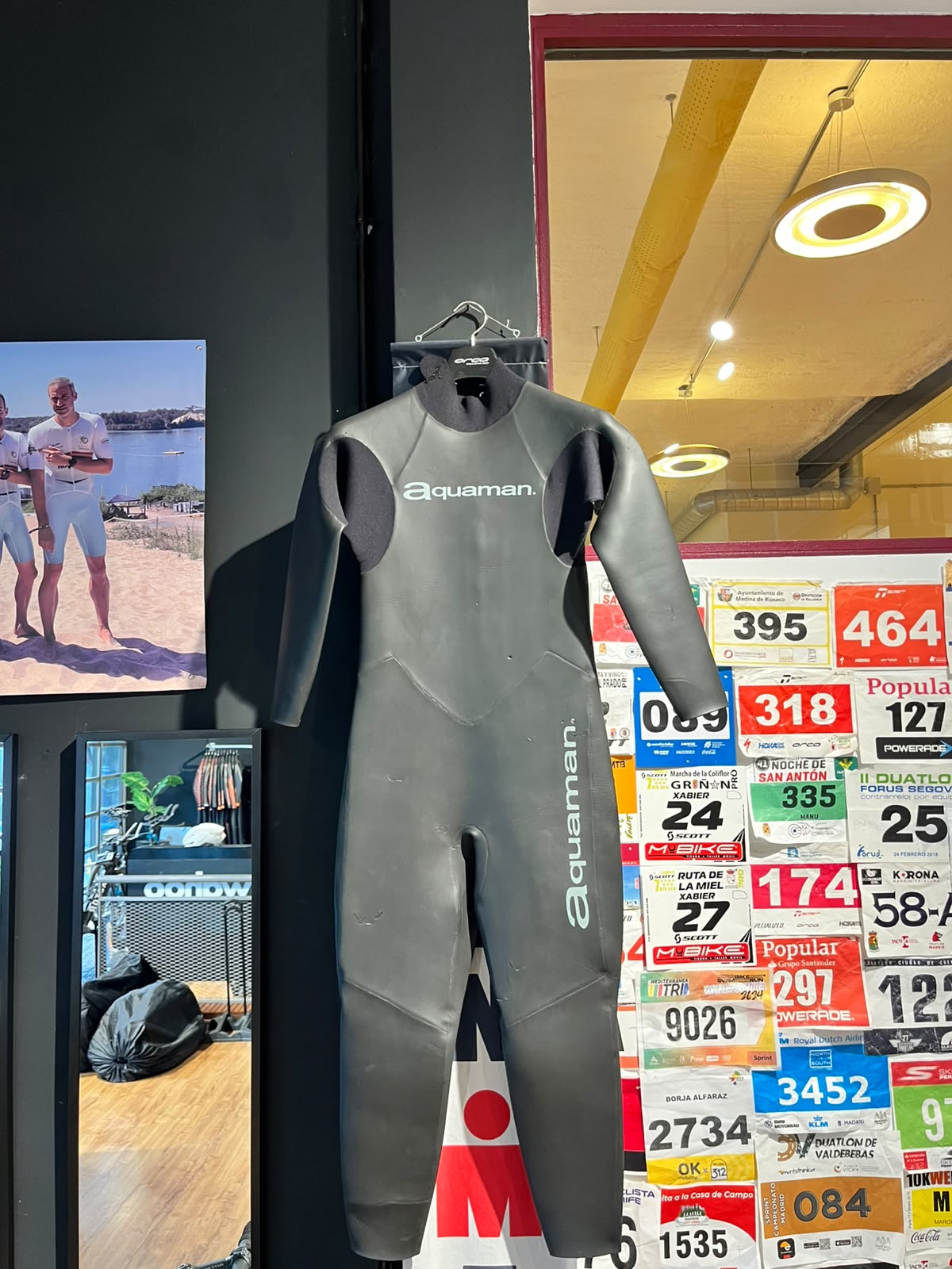 AQUAMAN - Talla Men SM - (usado)